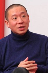我在他乡挺好的炒货店老板