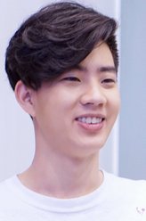青葱妈妈钟朋·阿卢迪吉朋