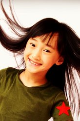 最美逆行者小女孩