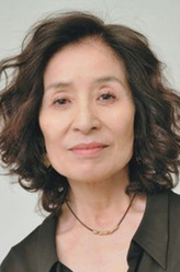 在河边倍赏美津子