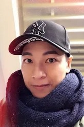 过街英雄谭伟权