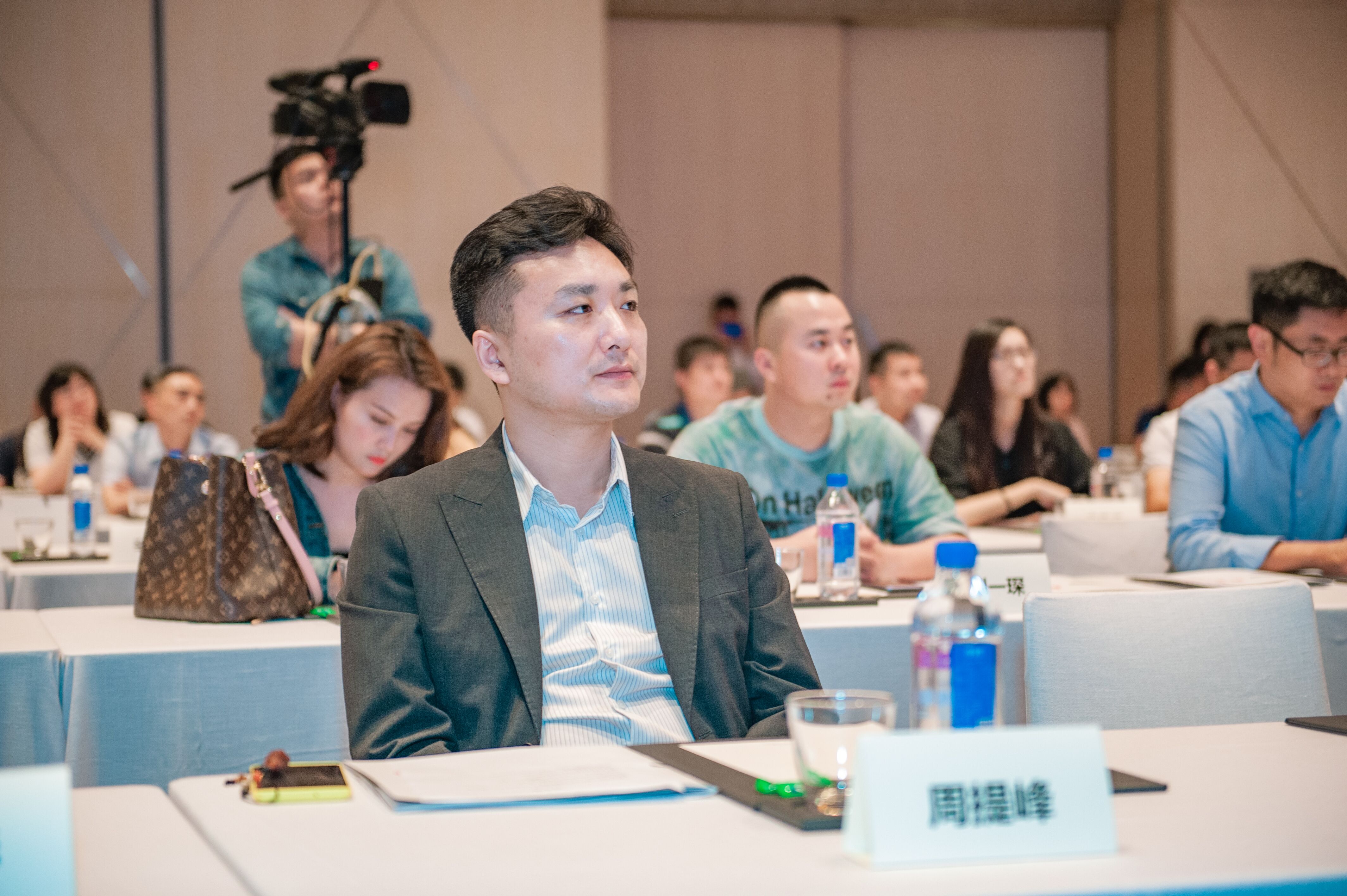 电影《乌海》联合出品人周提峰 电影投资最看重内容